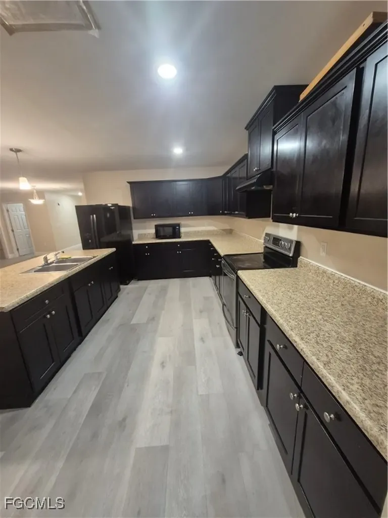 3566 Evans Avenue Fort Myers FL 33901