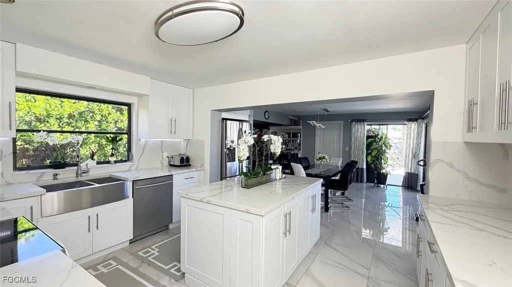 1709 SE 44th Terrace Cape Coral FL 33904