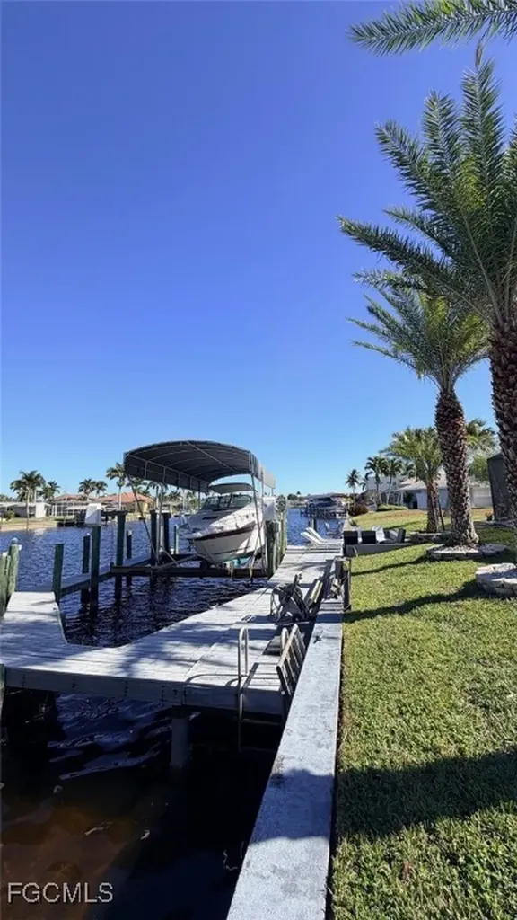 1709 SE 44th Terrace Cape Coral FL 33904