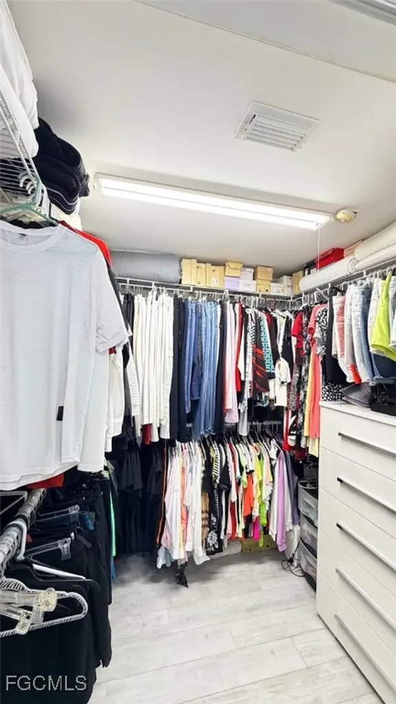 1709 SE 44th Terrace Cape Coral FL 33904