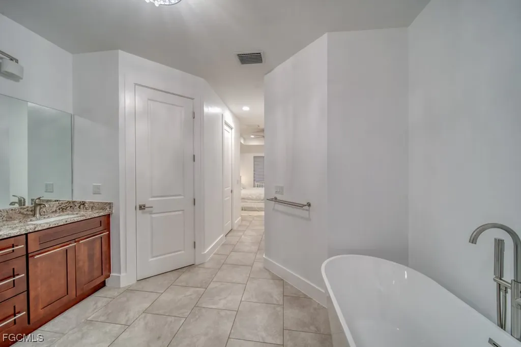 1528 NW 24th Place Cape Coral FL 33993