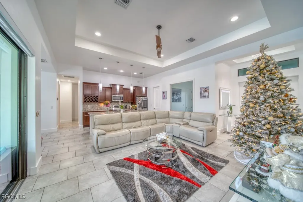 1528 NW 24th Place Cape Coral FL 33993