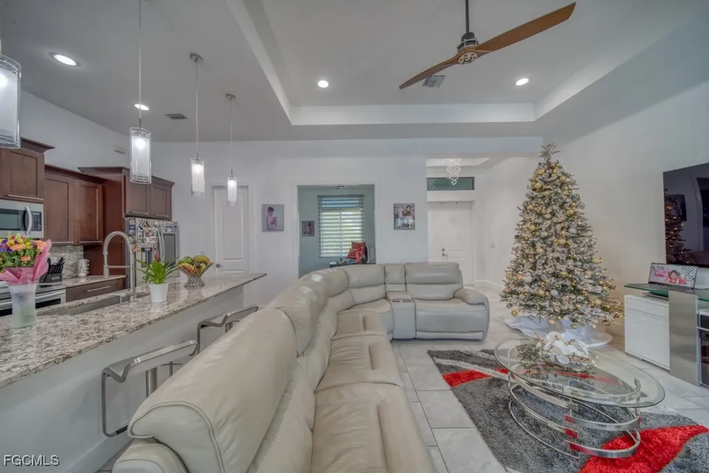 1528 NW 24th Place Cape Coral FL 33993