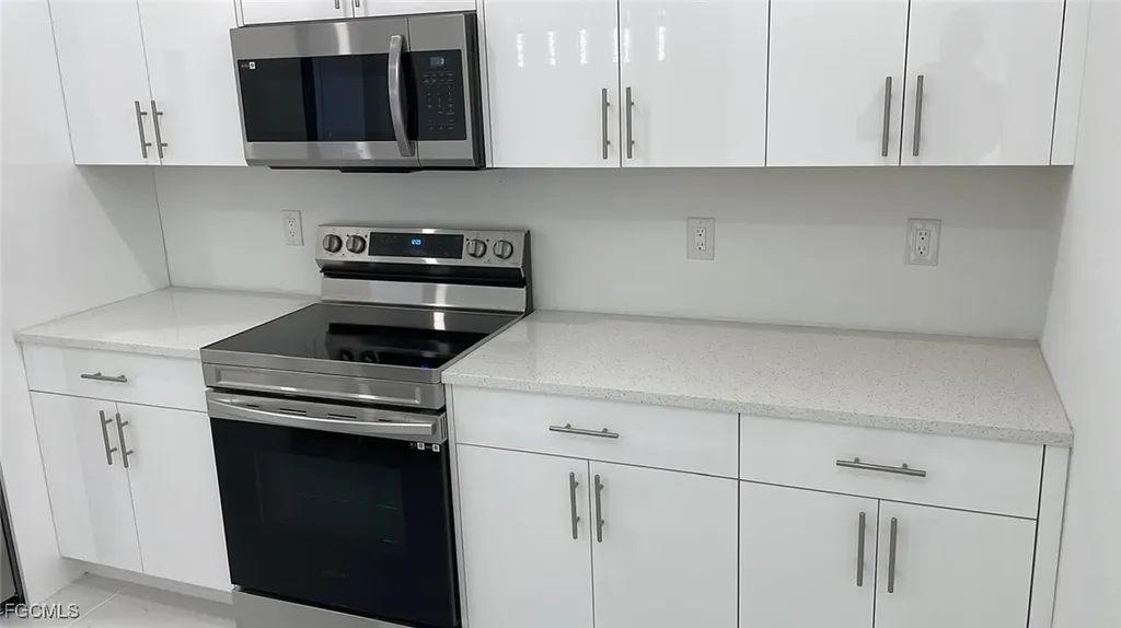 2109 El Dorado Boulevard N Cape Coral FL 33993