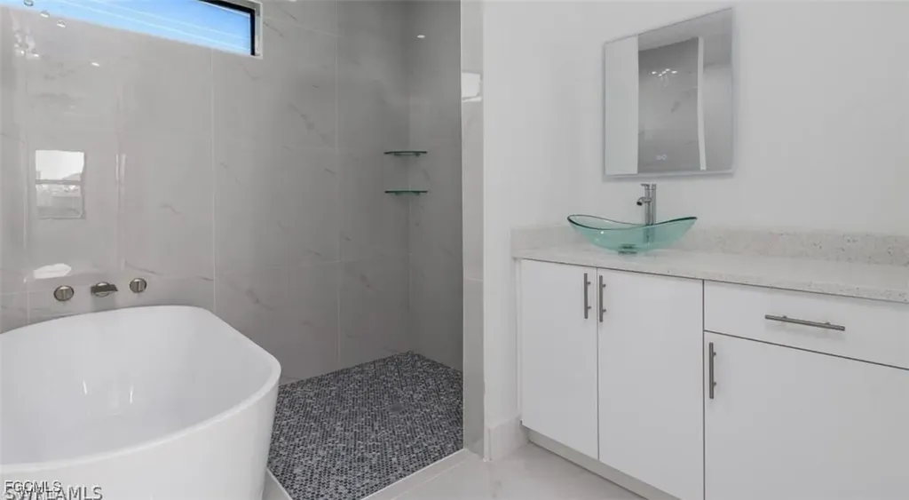 2109 El Dorado Boulevard N Cape Coral FL 33993