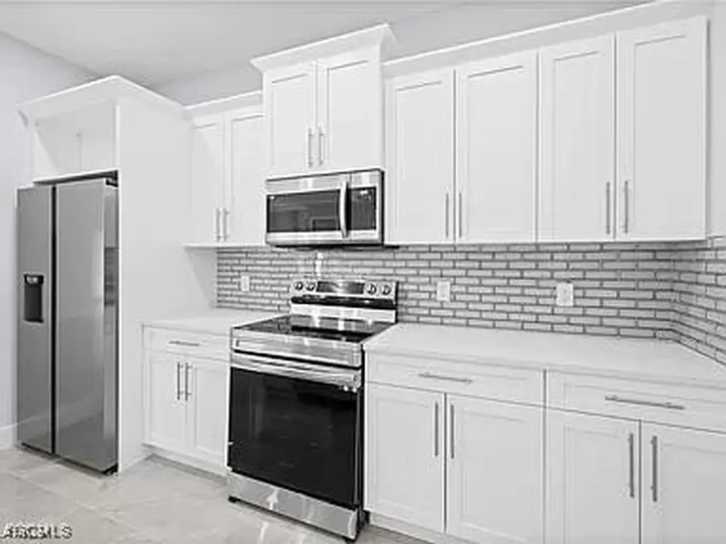 2109 El Dorado Boulevard N Cape Coral FL 33993