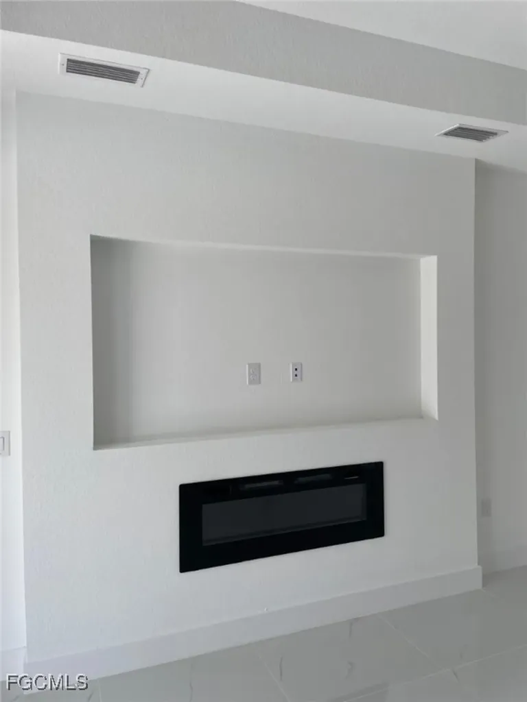 2109 El Dorado Boulevard N Cape Coral FL 33993