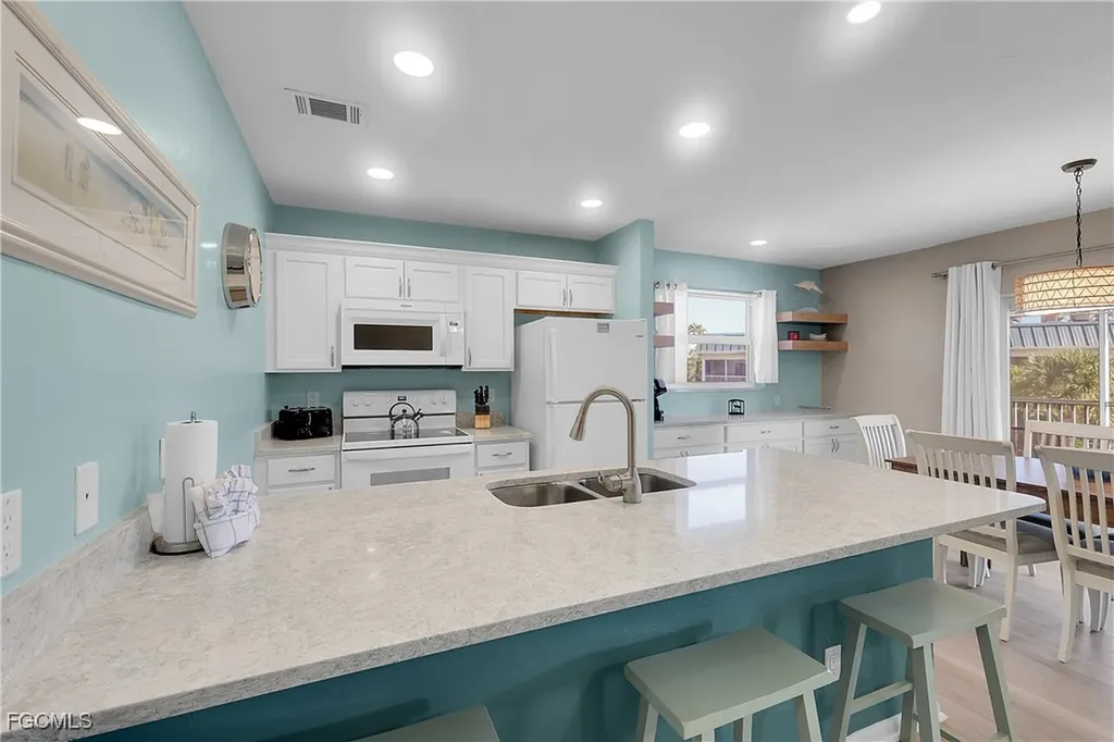 827 E Gulf Drive Sanibel FL 33957