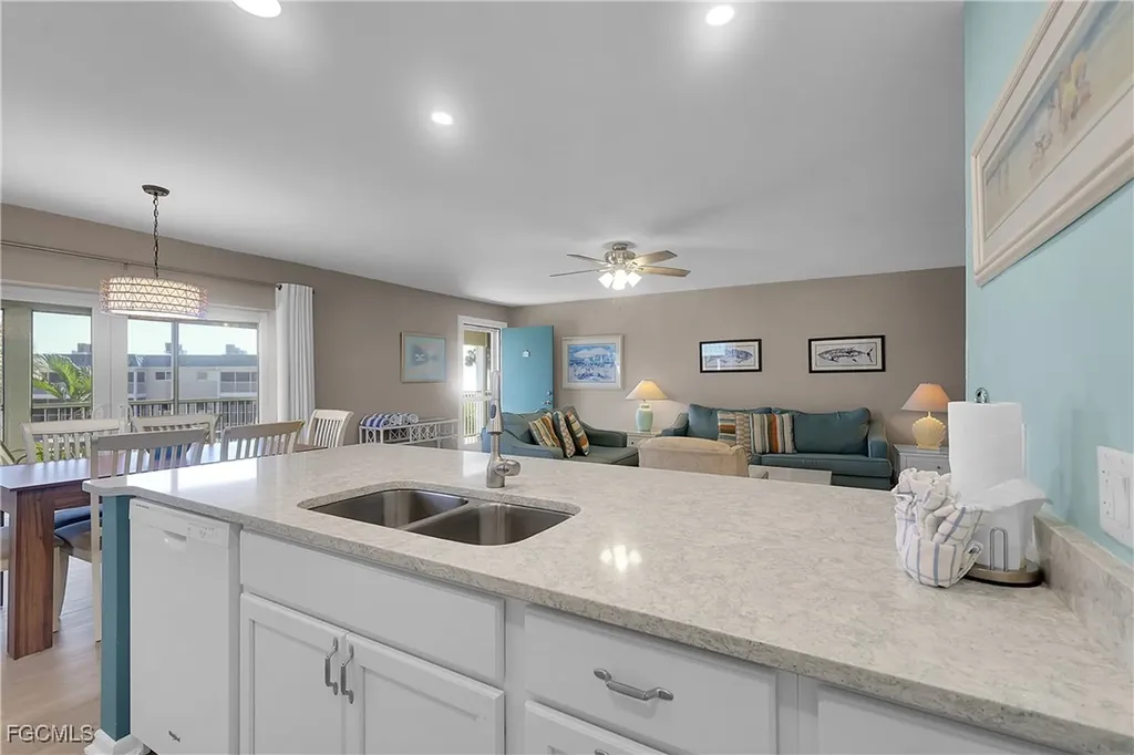 827 E Gulf Drive Sanibel FL 33957