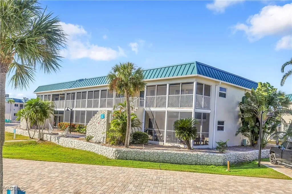 827 E Gulf Drive Sanibel FL 33957