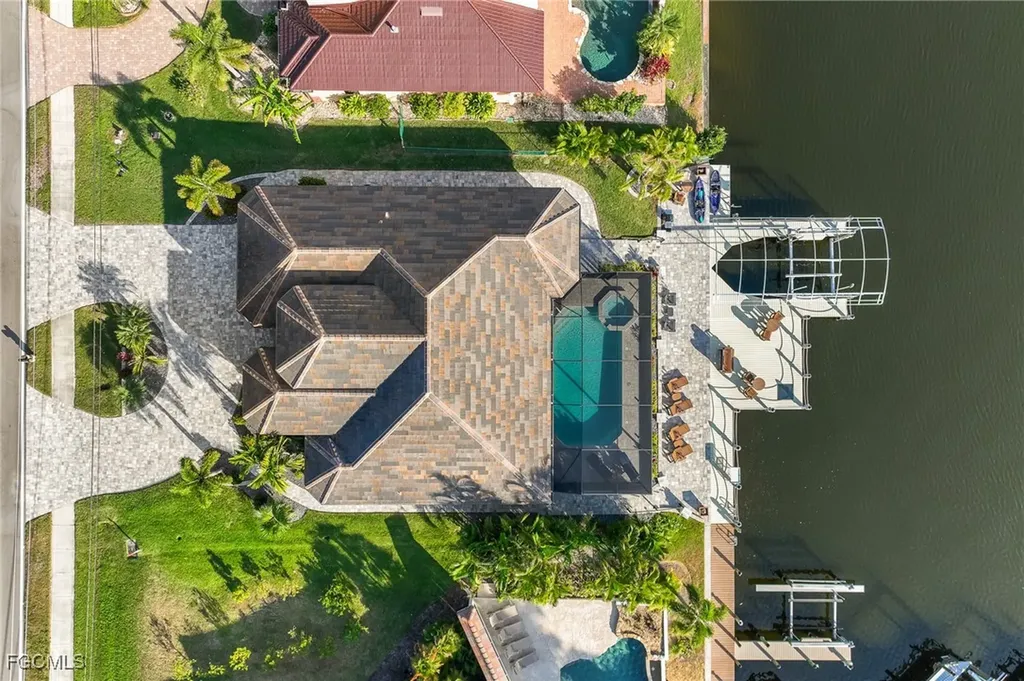2602 Cape Coral Parkway W Cape Coral FL 33914