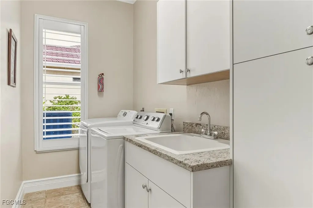 2602 Cape Coral Parkway W Cape Coral FL 33914