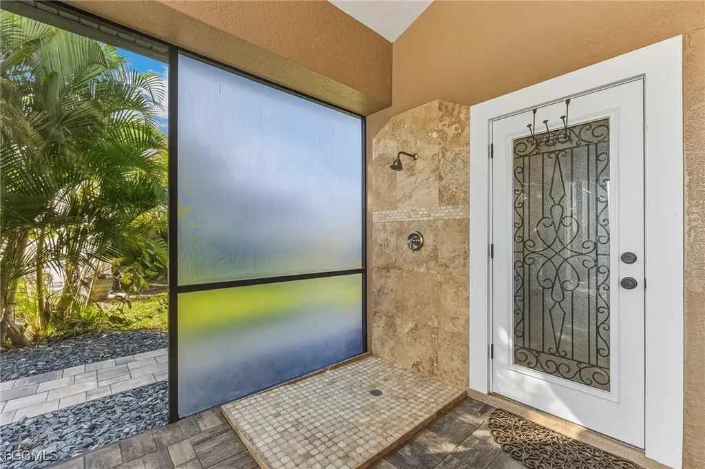 2602 Cape Coral Parkway W Cape Coral FL 33914