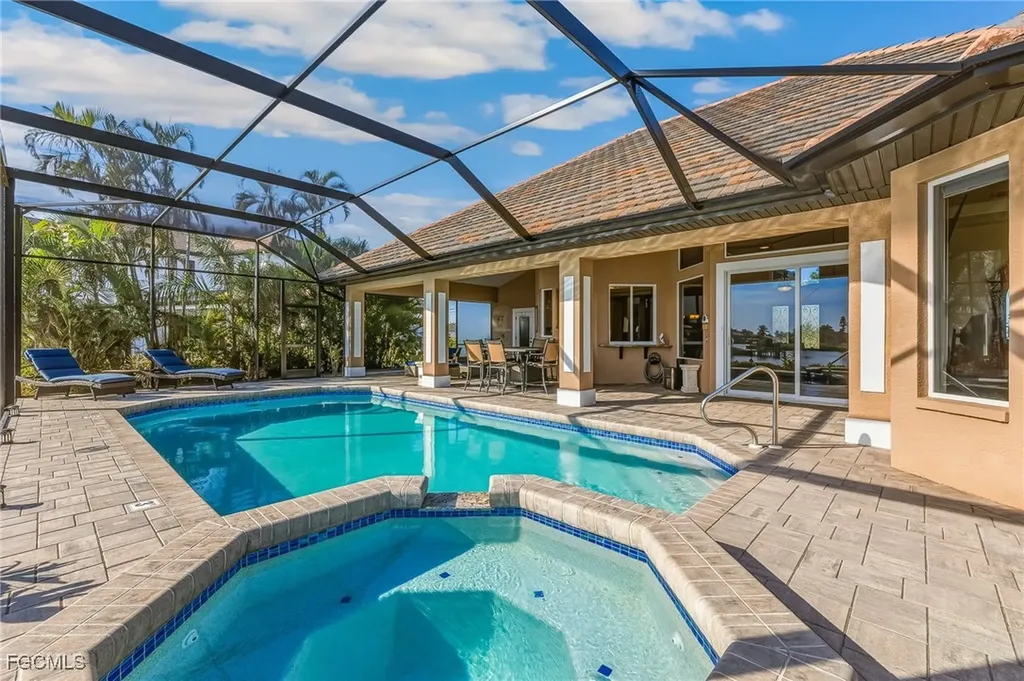 2602 Cape Coral Parkway W Cape Coral FL 33914