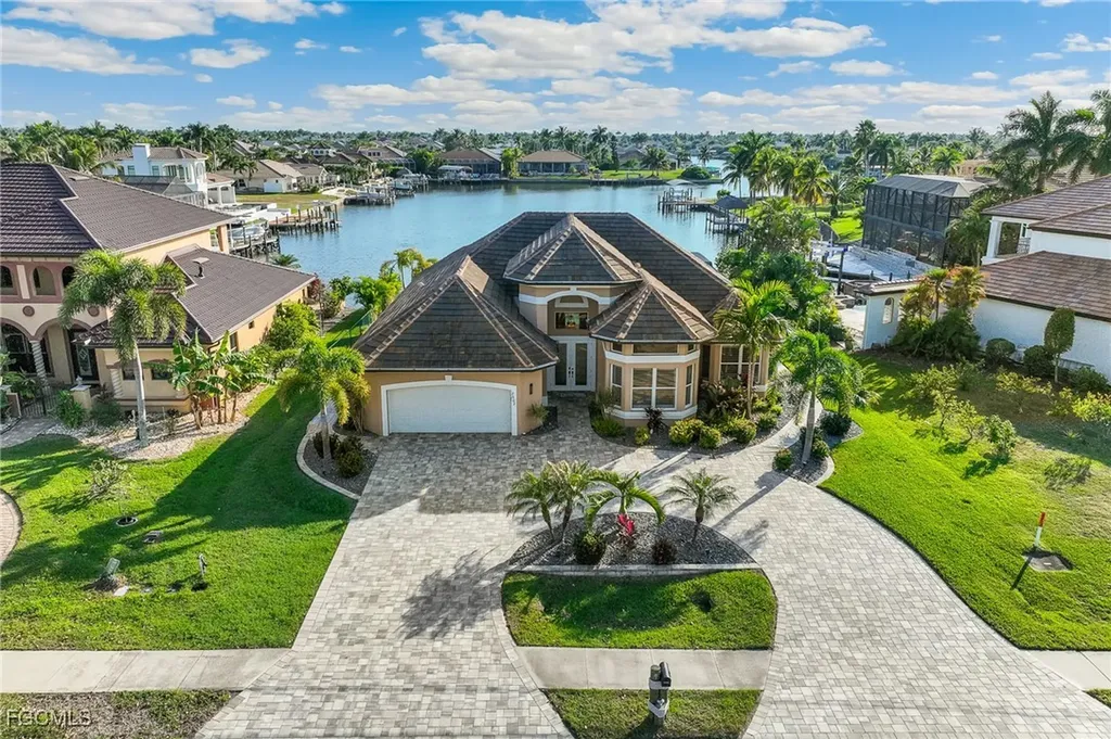 2602 Cape Coral Parkway W Cape Coral FL 33914