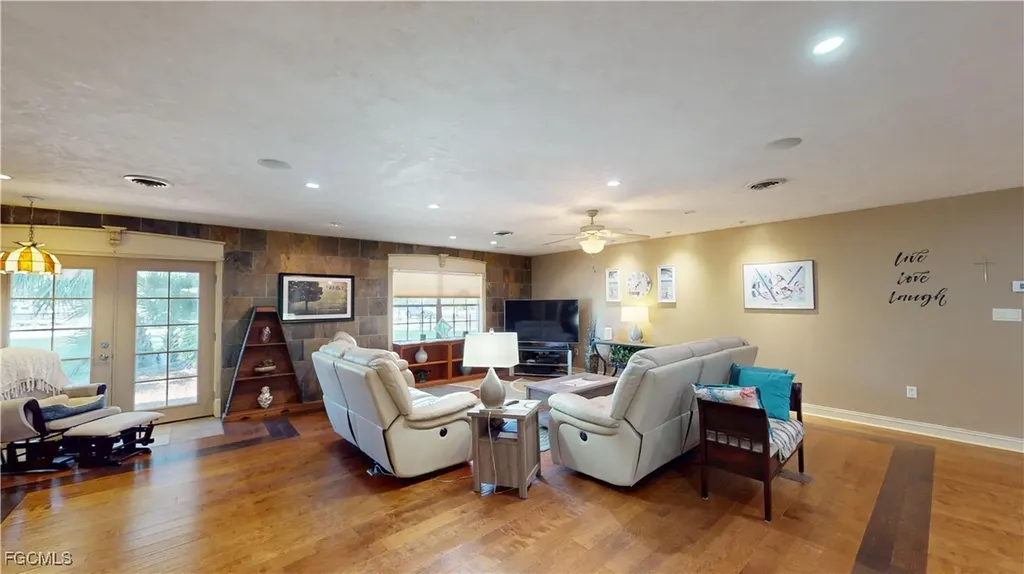 1487 Bass Lane Fort Myers FL 33919