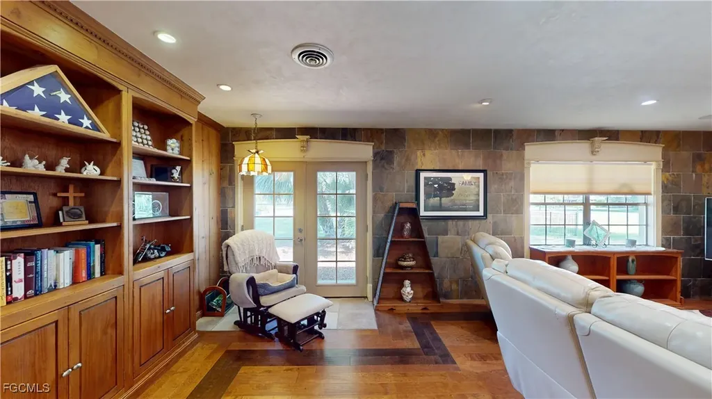 1487 Bass Lane Fort Myers FL 33919