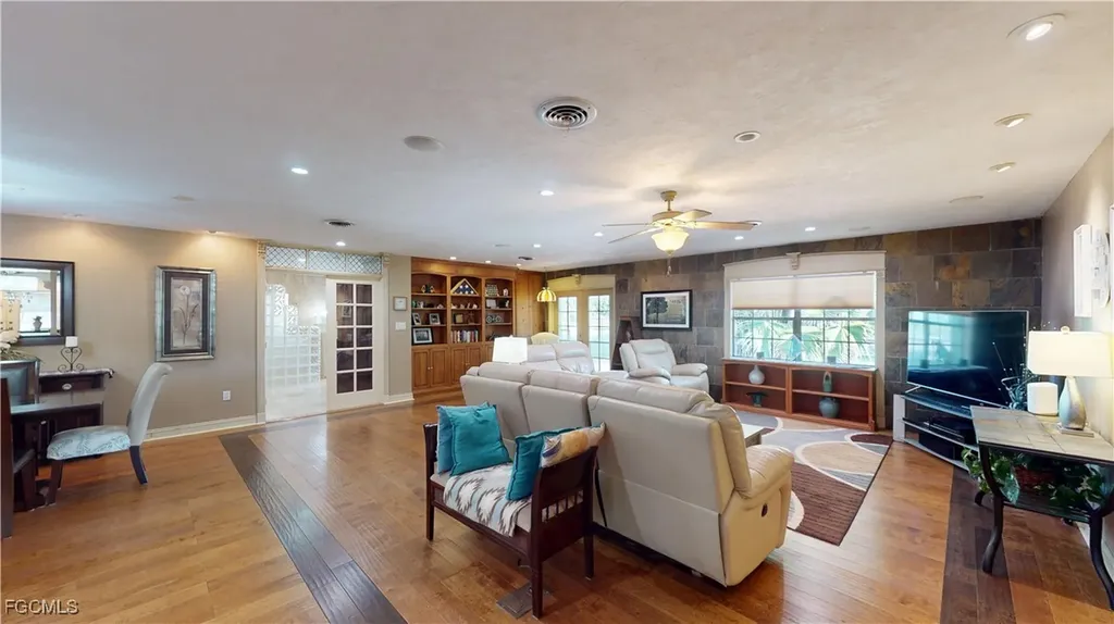 1487 Bass Lane Fort Myers FL 33919