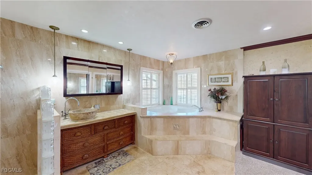 1487 Bass Lane Fort Myers FL 33919