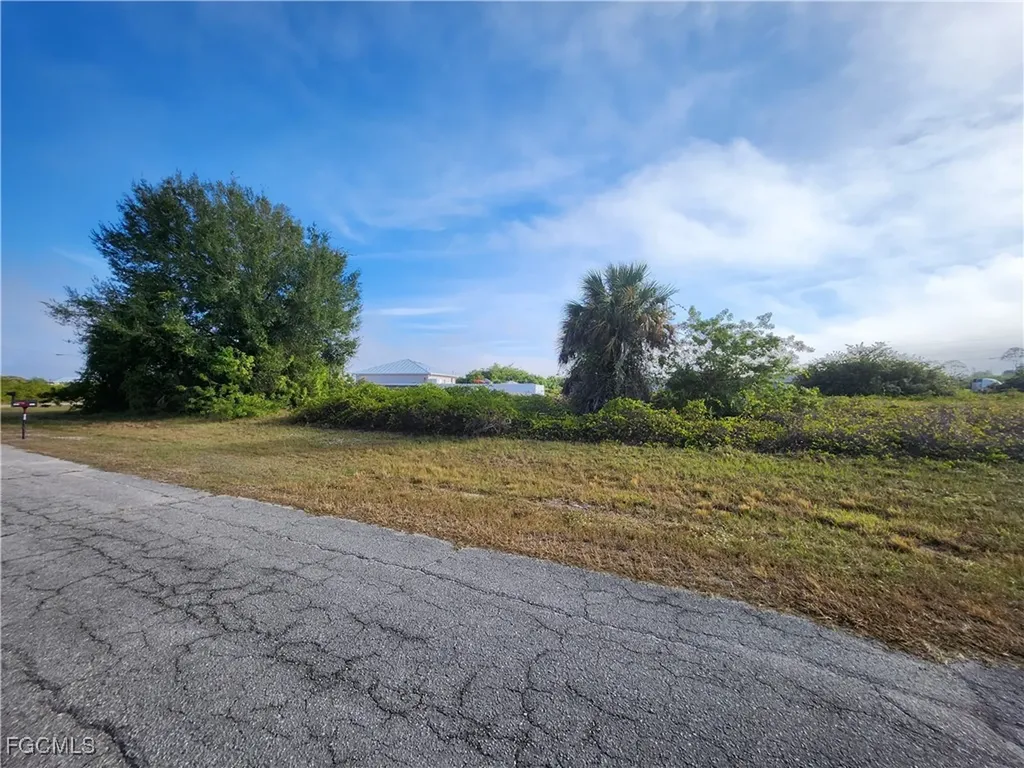 7022 Calder Circle Labelle FL 33935