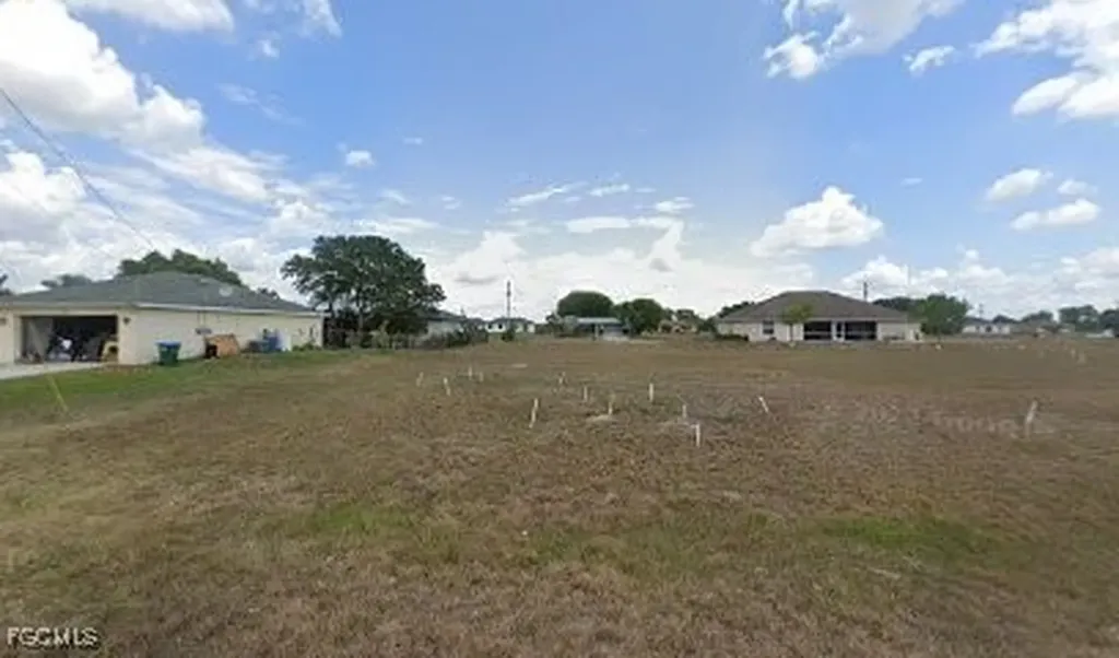 1021 NE 4th Avenue Cape Coral FL 33909