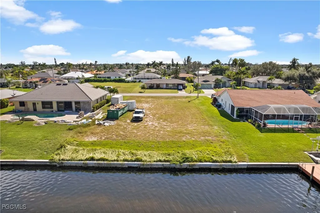 229 SE 28th Terrace Cape Coral FL 33904