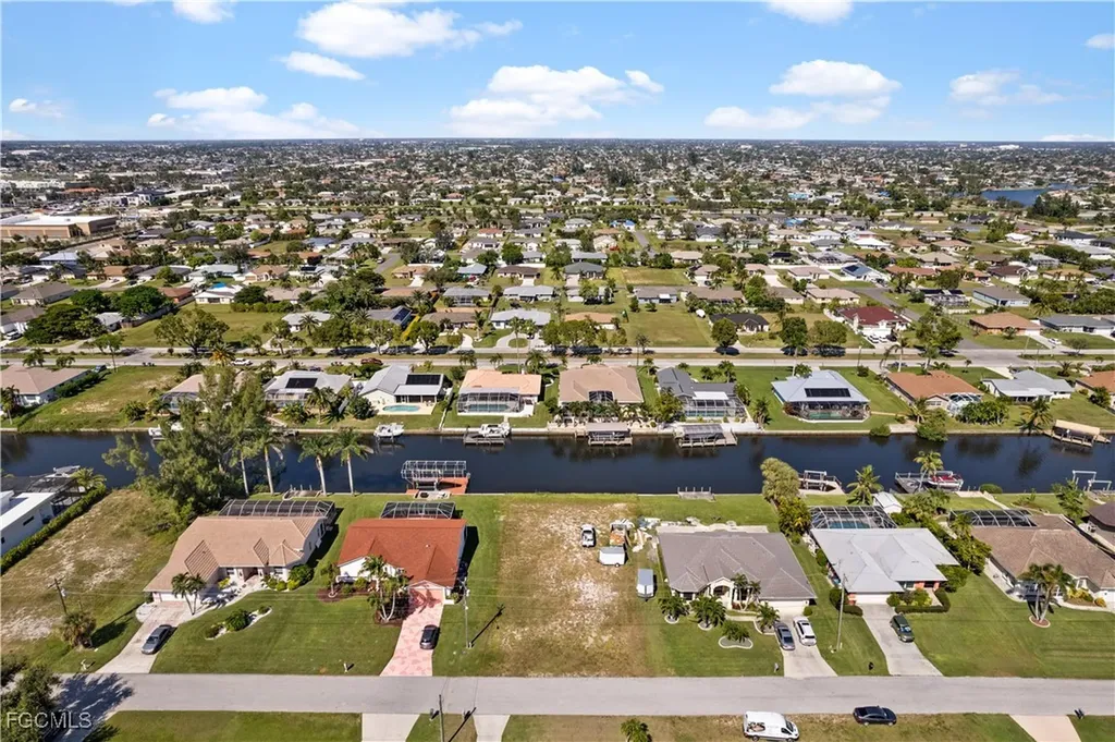 229 SE 28th Terrace Cape Coral FL 33904