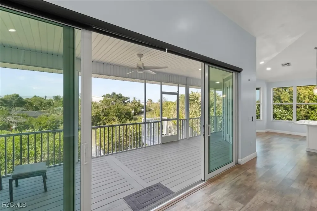 2479 Harbour Lane Sanibel FL 33957
