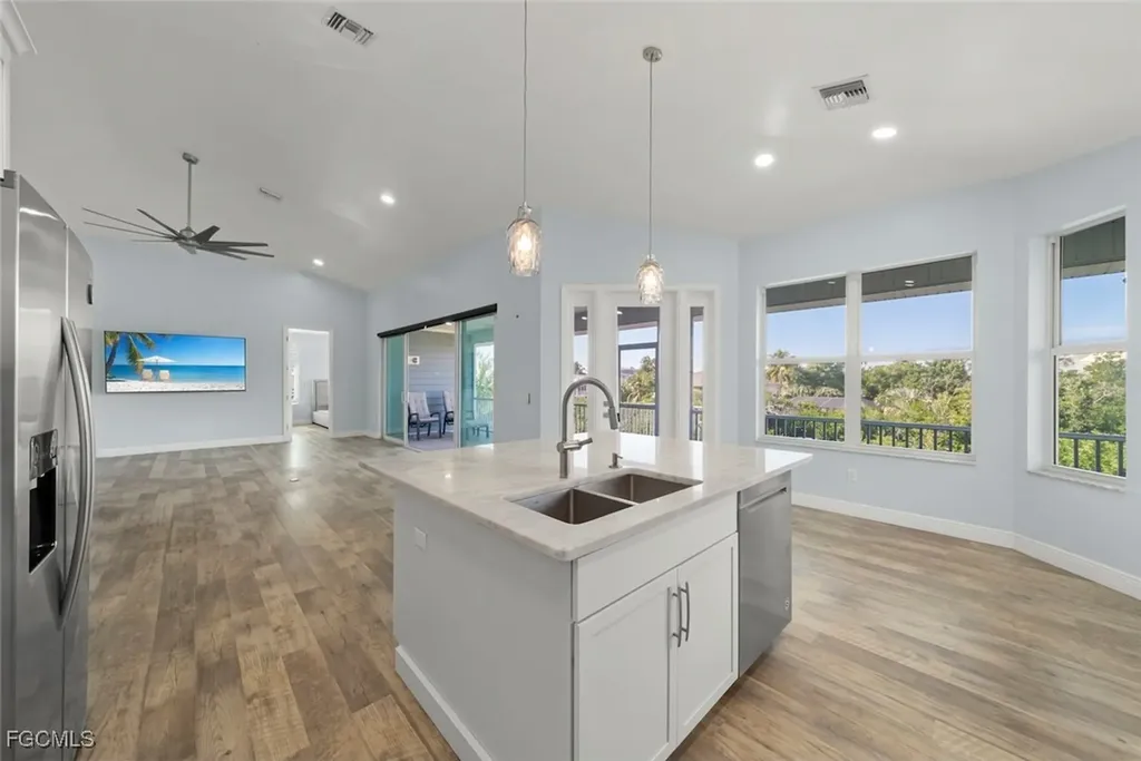 2479 Harbour Lane Sanibel FL 33957