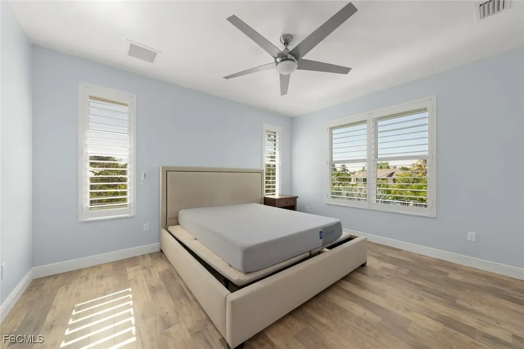 2479 Harbour Lane Sanibel FL 33957