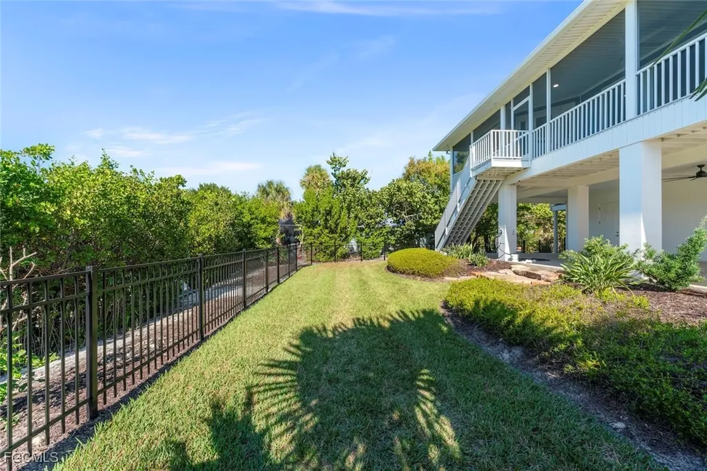2479 Harbour Lane Sanibel FL 33957