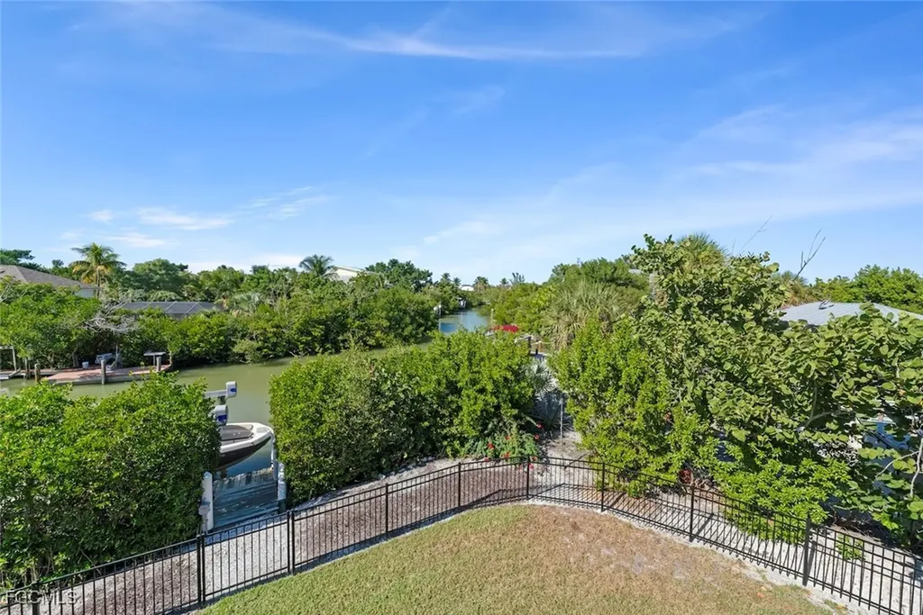 2479 Harbour Lane Sanibel FL 33957