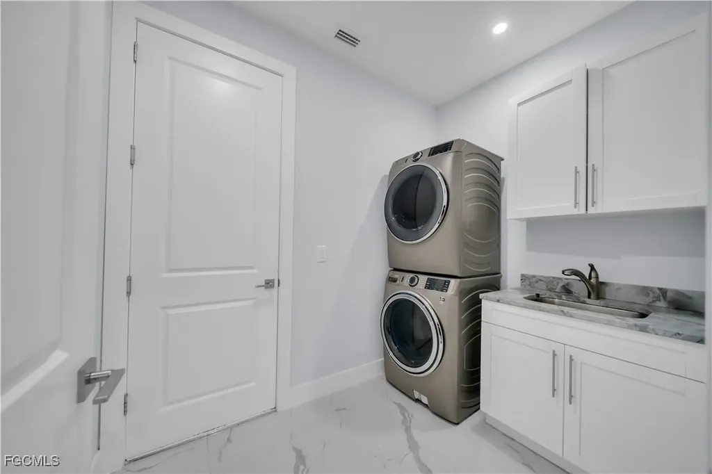306 NW 3rd Place Cape Coral FL 33993