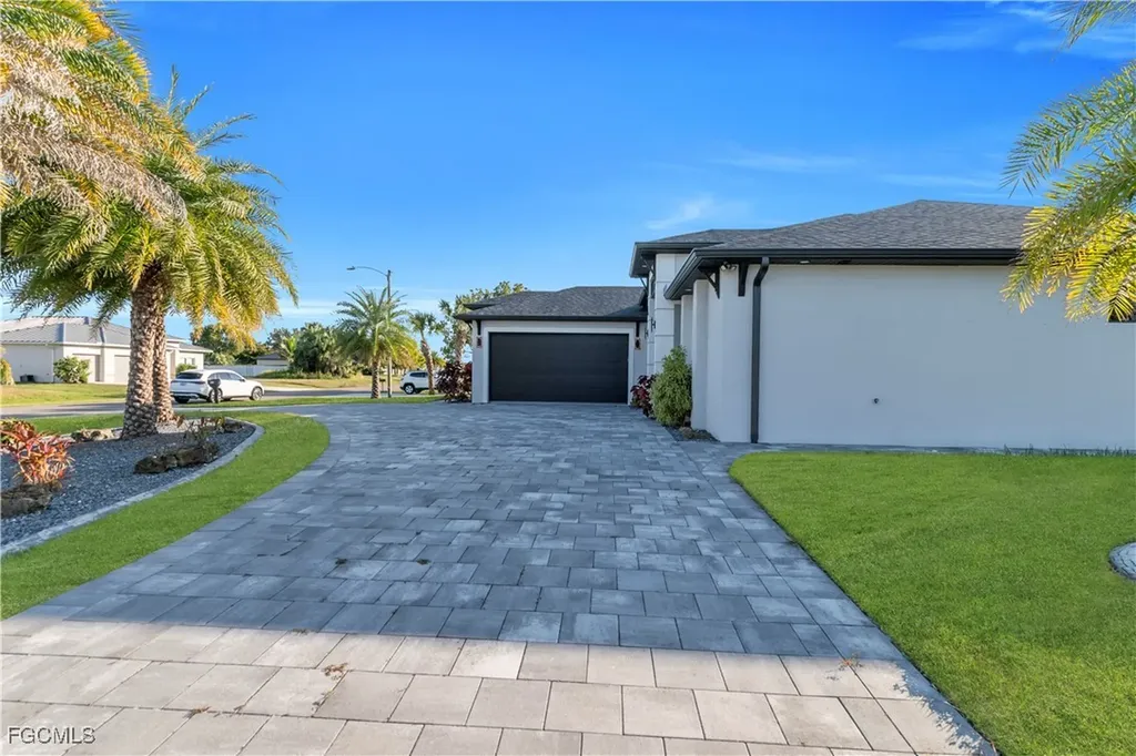 306 NW 3rd Place Cape Coral FL 33993