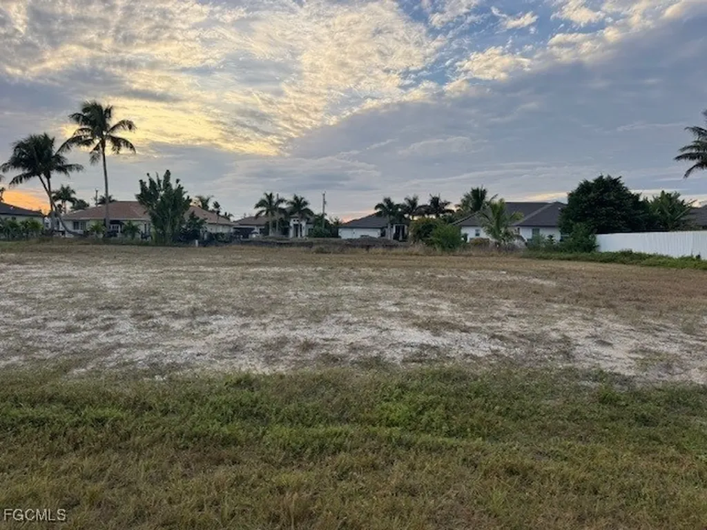 102 NW 38th Avenue Cape Coral FL 33991