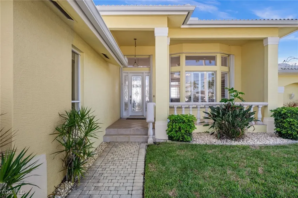 264 Bayshore Drive Cape Coral FL 33904