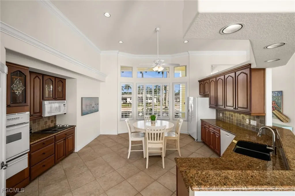 264 Bayshore Drive Cape Coral FL 33904