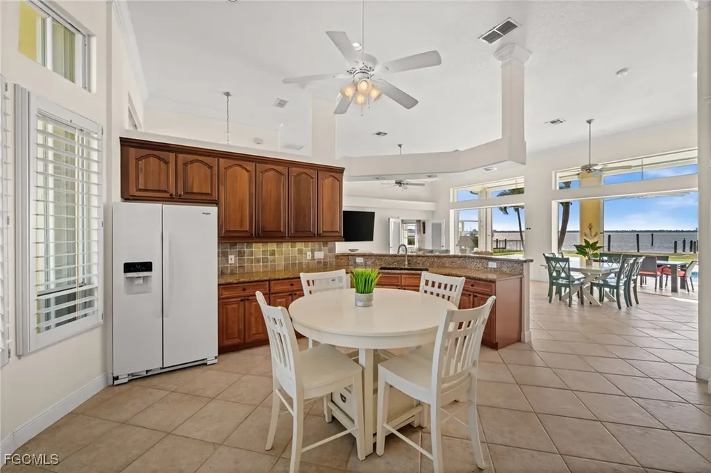 264 Bayshore Drive Cape Coral FL 33904