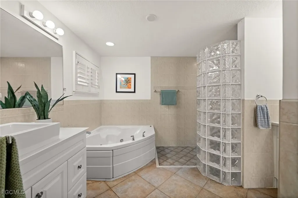 264 Bayshore Drive Cape Coral FL 33904