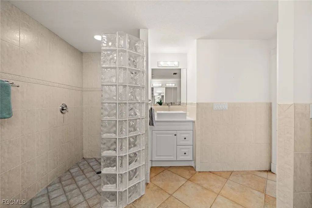 264 Bayshore Drive Cape Coral FL 33904