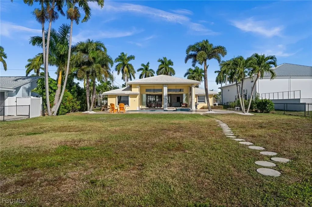 264 Bayshore Drive Cape Coral FL 33904