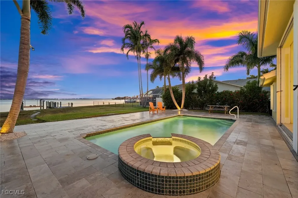264 Bayshore Drive Cape Coral FL 33904