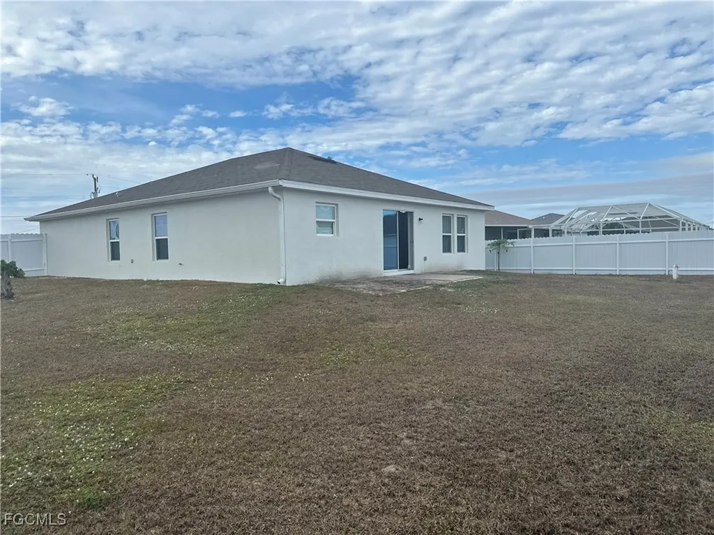 2017 NW 1st Avenue Cape Coral FL 33993