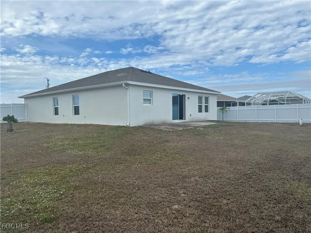 2017 NW 1st Avenue Cape Coral FL 33993