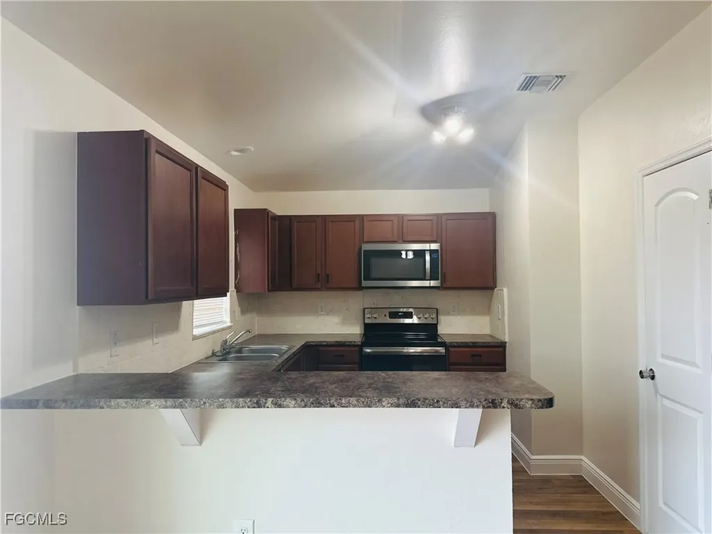 2017 NW 1st Avenue Cape Coral FL 33993