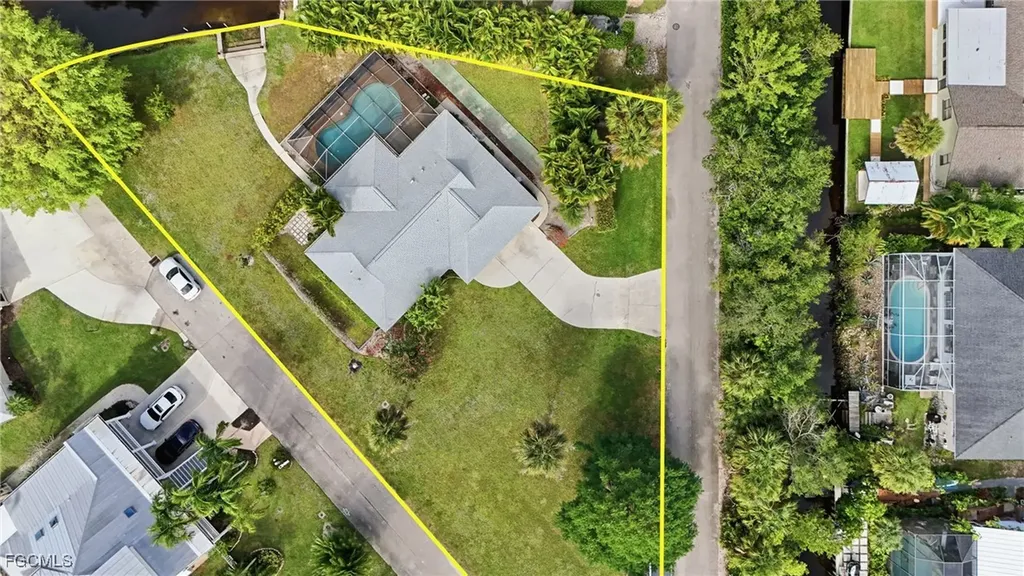 27200 Esther Drive Bonita Springs FL 34135