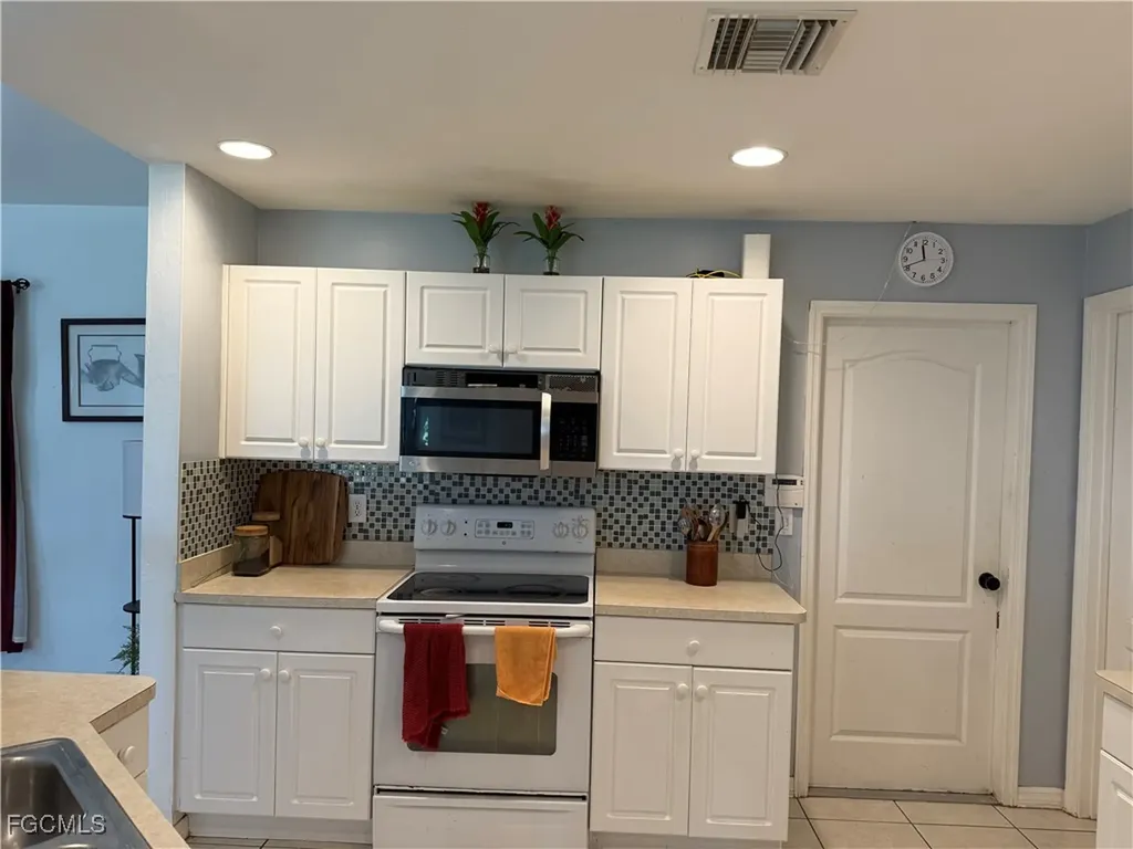 2837 NW 21st Avenue Cape Coral FL 33993