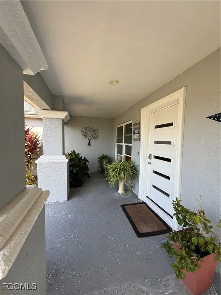 2837 NW 21st Avenue Cape Coral FL 33993