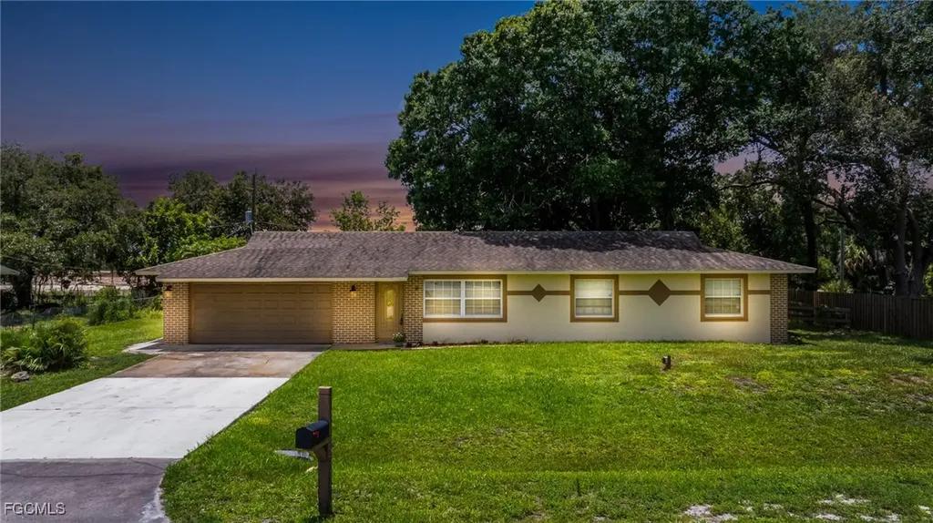 2319 Barcelona Avenue Fort Myers FL 33905