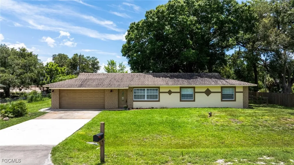 2319 Barcelona Avenue Fort Myers FL 33905